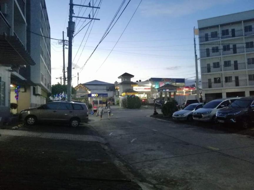 Ekonumi Rooms At Moonwalk Paranaque Paranaque City Exterior photo