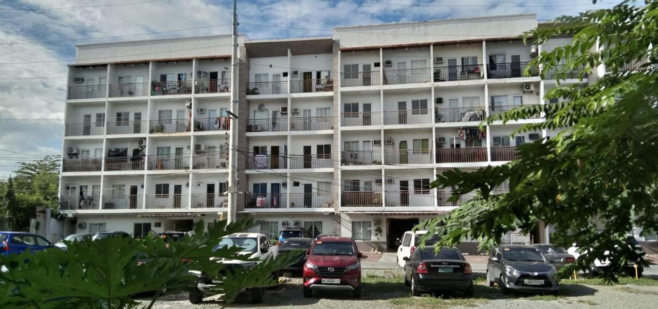 Ekonumi Rooms At Moonwalk Paranaque Paranaque City Exterior photo