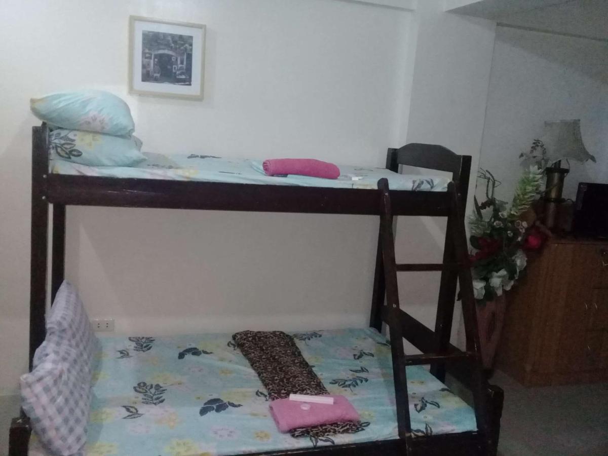Ekonumi Rooms At Moonwalk Paranaque Paranaque City Exterior photo