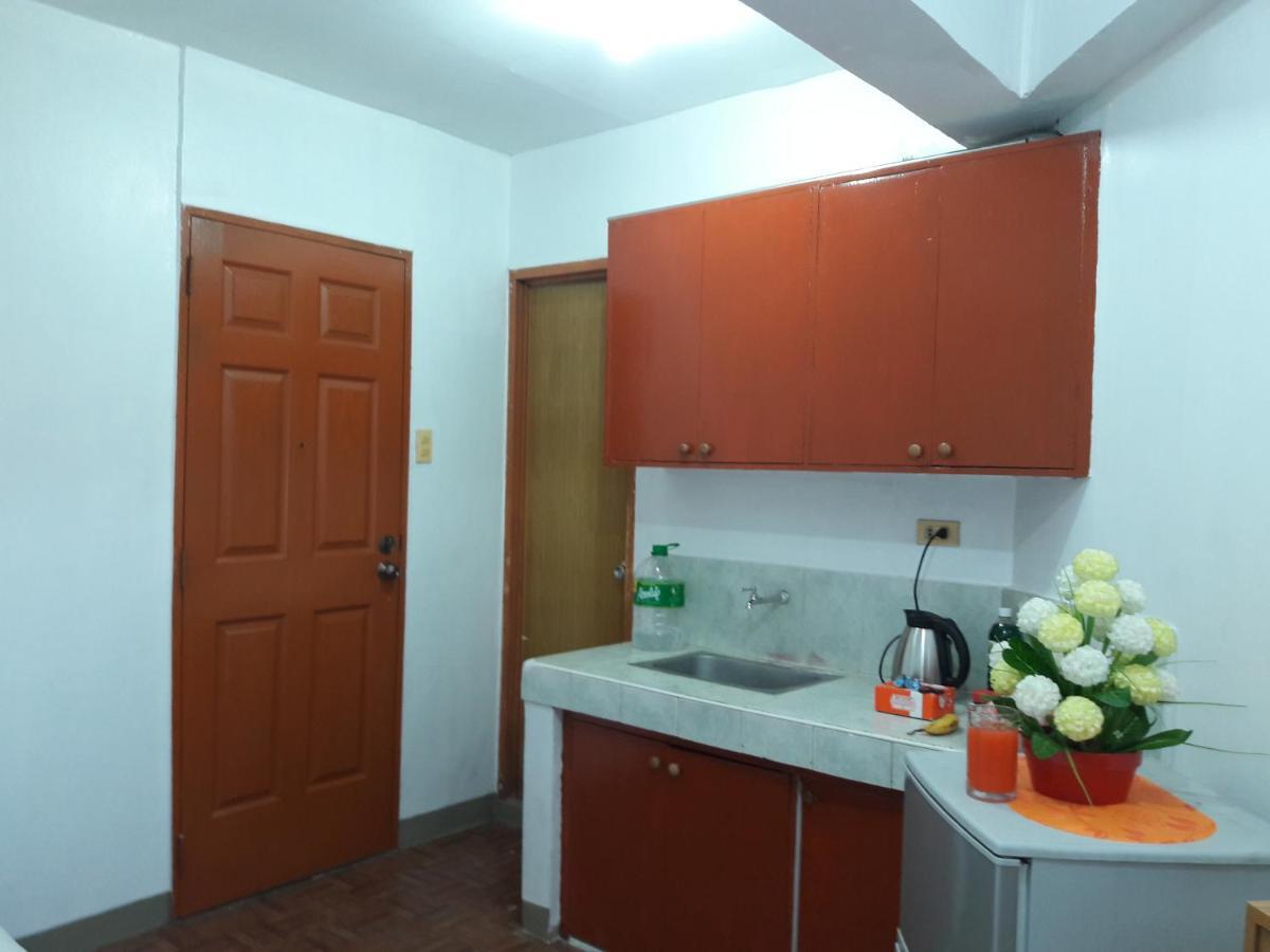 Ekonumi Rooms At Moonwalk Paranaque Paranaque City Exterior photo