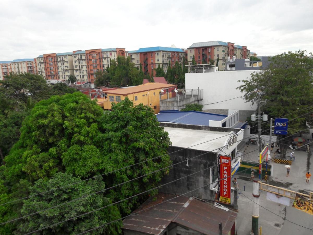 Ekonumi Rooms At Moonwalk Paranaque Paranaque City Exterior photo
